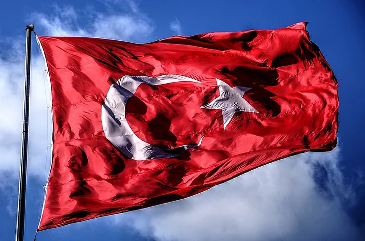 MARMARİS’TE ÇIKAN YANGINDA 1 ŞEHİT VAR VE YARALILAR VAR